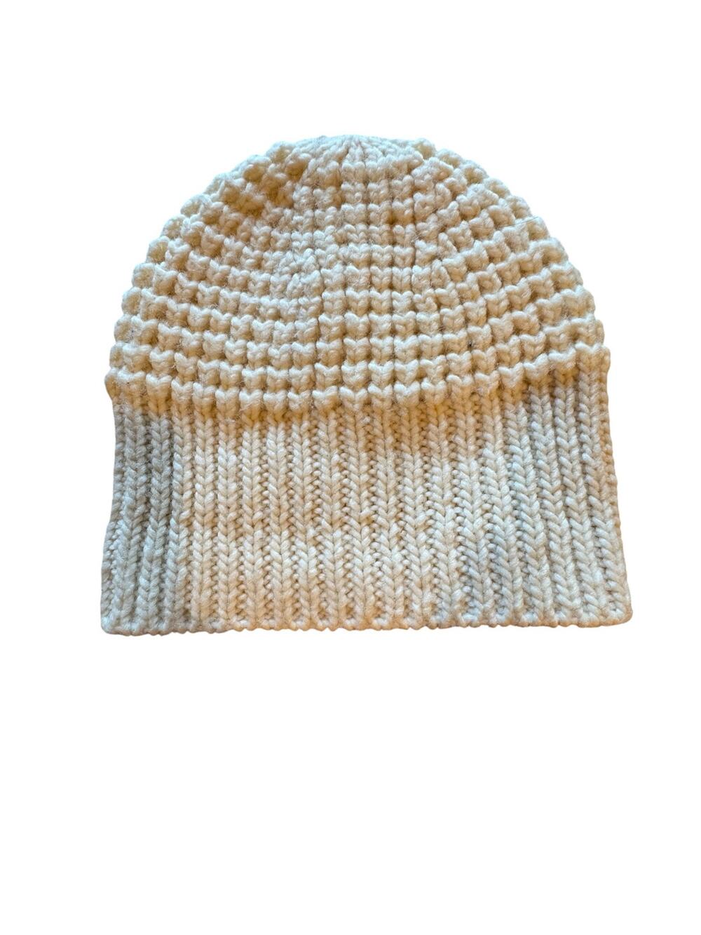 Uniqlo Cream Chunky Knit Beanie Women’s Textured Ribbed Winter Hat One Size